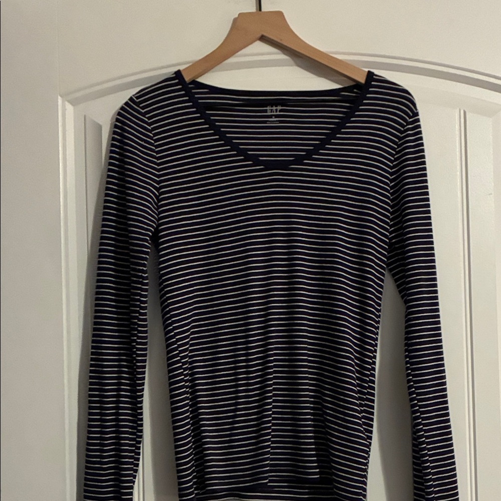GAP Long Sleeve Favorite T Shirt Medium